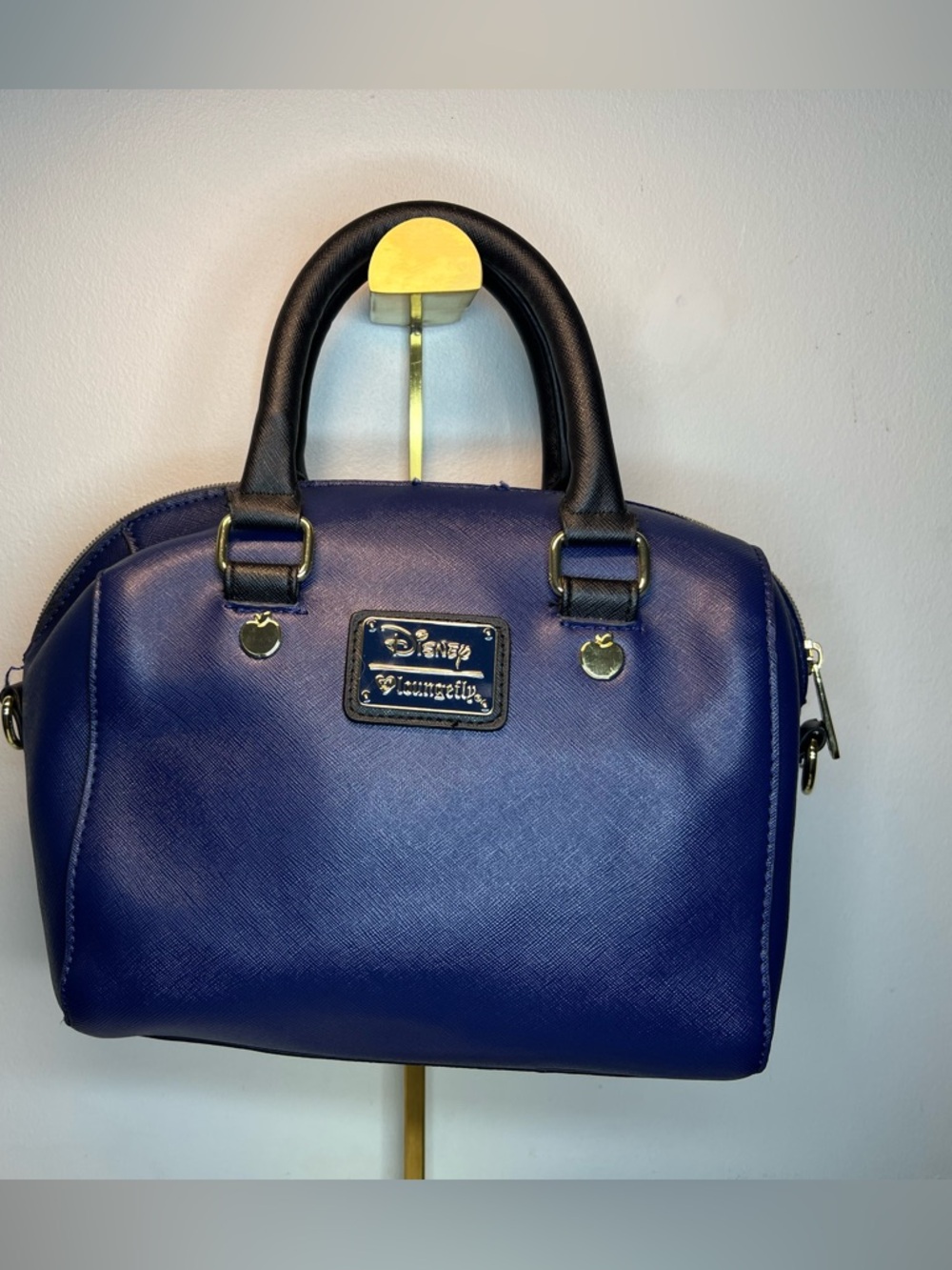 Loungefly Snow White Satchel/crossbody and wallet EU - Picture 3 of 11
